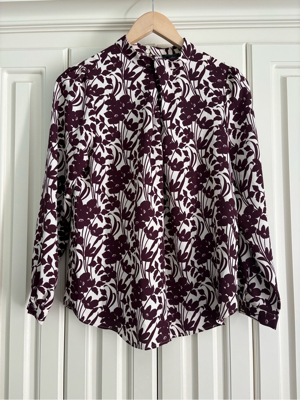 Ann Taylor Petite Burgundy Cream Floral Women's Long Sleeved Blouse Small Petite